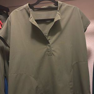 Women’s Figs Olive Green Rafaela oversized scrub top